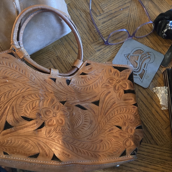 Handbags - Elegant Brown Leather Handbag